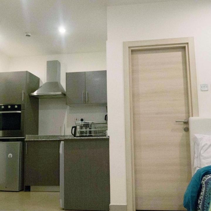 Gallery Apartments By Bestwest Hospitality Аккра Екстер'єр фото